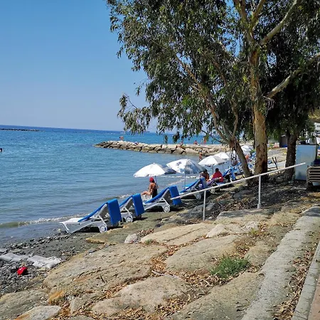 Lordos Seafront - Lovely One Bed On The Beach